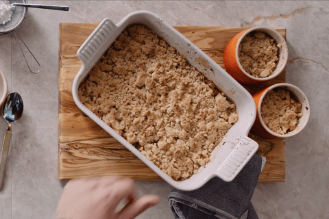 Apple Crumble mit Tonkabohneneis
