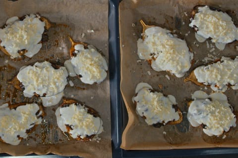 Vegetarische Papoutsakia (Überbackene Auberginen)