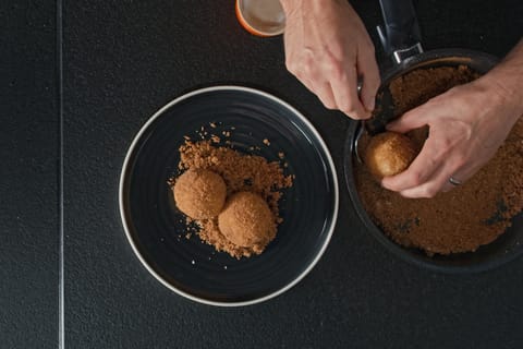 Zwetschgenknödel mit Kartoffelteig