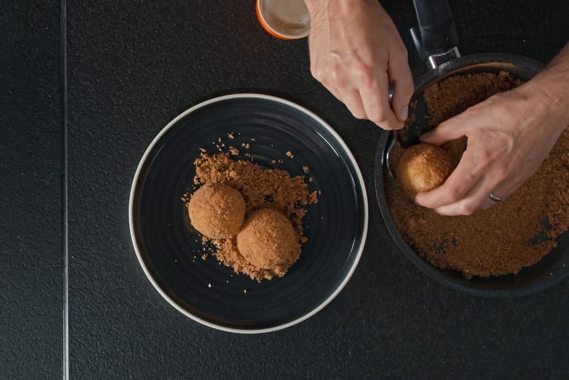 Zwetschgenknödel mit Kartoffelteig