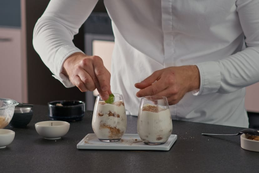 Veganer Birnenstreusel im Glas